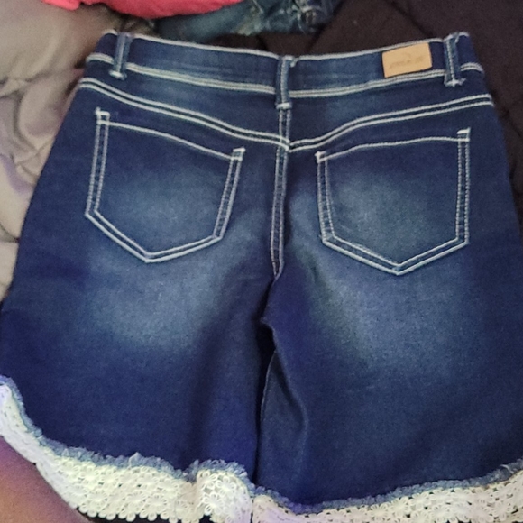 Girls Jean shorts - Picture 3 of 3